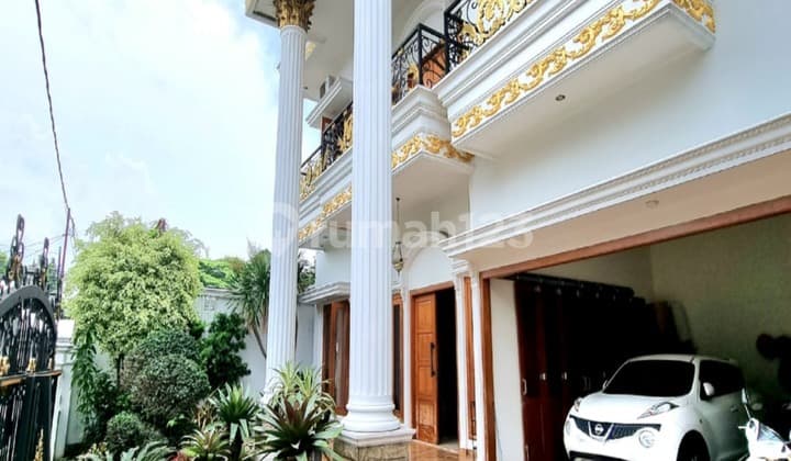 Rumah Sudut Full Furnished Mewah di Petukangan Jakarta Selatan