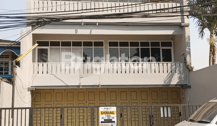 Ruko Besar Ex Show Room Parkir Luas Dekat Kemang Dan Mall Bekasi