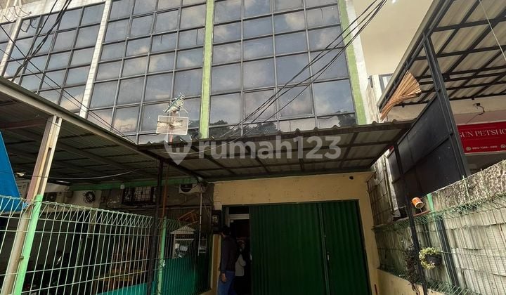 Ruko 4 Lantai Lokasi Strategis Siap Pakai di Rawamangun