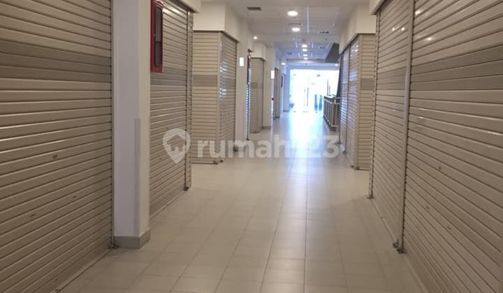 Kios Harco Glodok (Ukuran 5,25 m) - Hoek