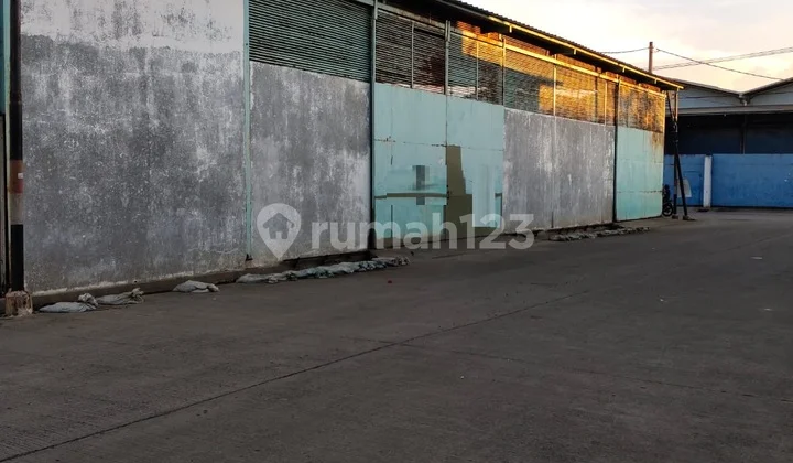 Gudang Sentra Kosambi (LT/LB 2560xxxx m) Gudang Sentra Kosambi (LT/LB 2560xxxx m)