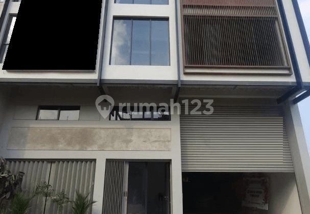 Duta Indah Starhub Warehouse (Size 725 m) Duta Indah Starhub Warehouse (Size 725 m)
