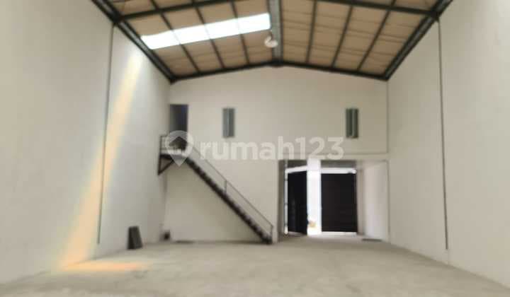 Warehouse on Jl.KH Mushonif (Size 10x24 m)
