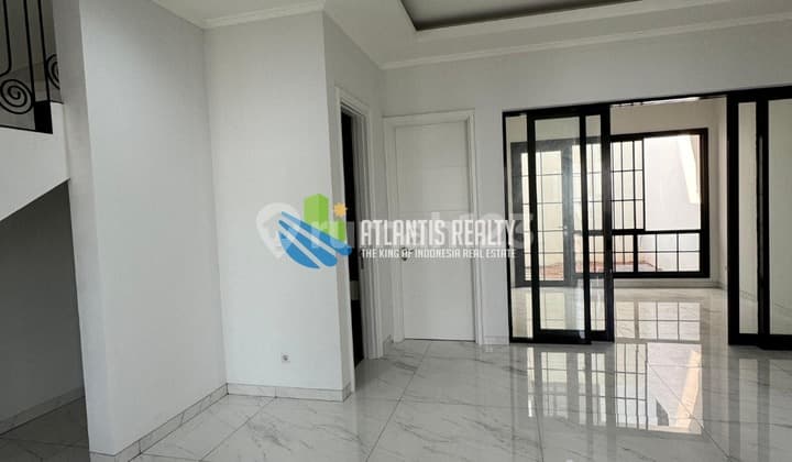 Dijual Rumah Mewah 3 Lantai Sutera Winona Alam Sutera