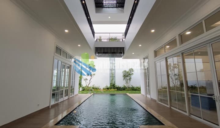 Dijual Rumah Baru Modern Style di Menteng