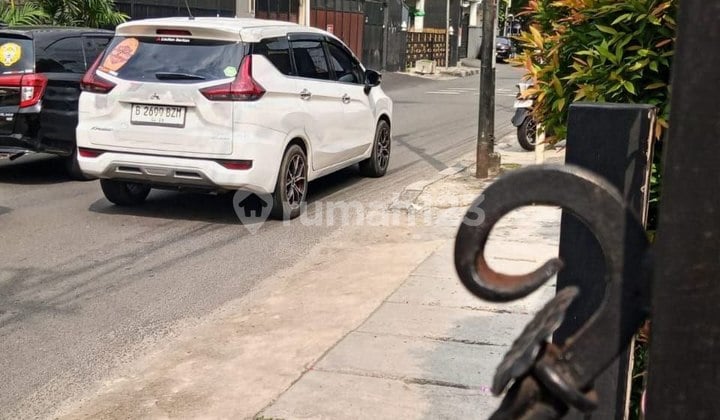 Dijual Rumah Harga Njop Jalan Lebar Bebas Banjir Jakarta Pusat