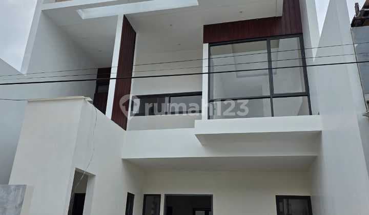 Rumah Modern Minimalis di Citra Garden 5