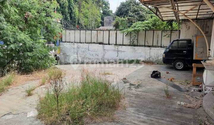 Rumah Pinggir Jalan ,jakarta Barat