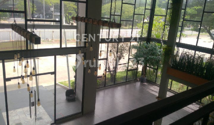 Disewakan Gedung untuk Restoran Dipinggir Jalan Lippo Cikarang