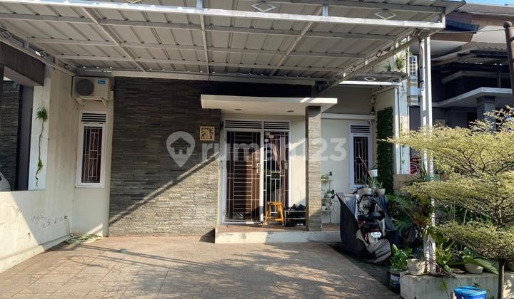 House in Pesona Pasteur Complex Near Toll Road and Husein Airport