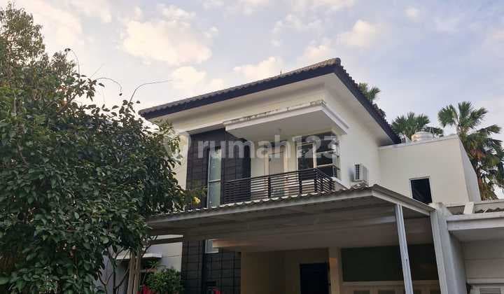 Dijual Rumah Terawat di Kota Baru Parahyangan Tatar Ratna Sasih