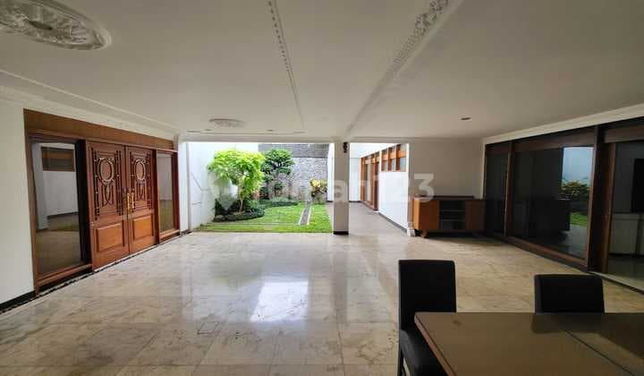 Rumah Luxury Di Setrasari Kulon Dekat Gerbang Tol Pasteur