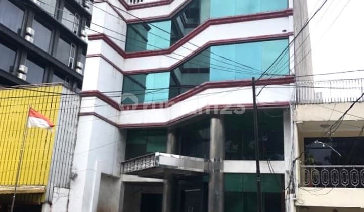 Gedung perkantoran 4lt 357m Dukuh Atas Menteng Jakarta Pusat