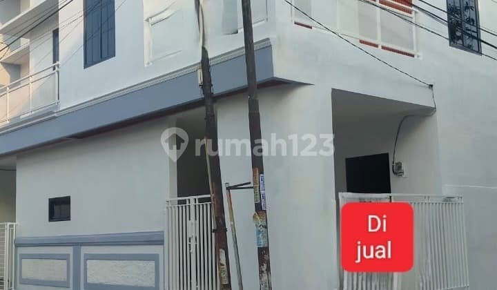Dijual Rumah 2 lantai 3 Kamar Siap Huni di Harapan Indah Bekasi