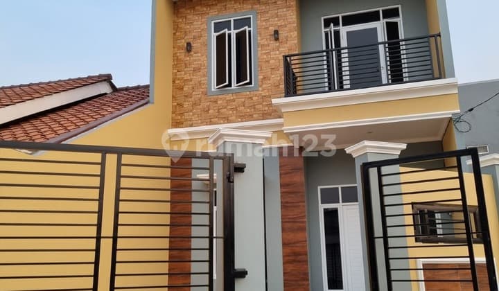 Dijual Rumah 2 Lantai Siap Huni di Bulevar Hijau Harapan Indah