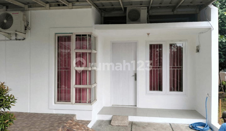Rumah Hook Luas Tanah 175M² Villa Casablanca Depok