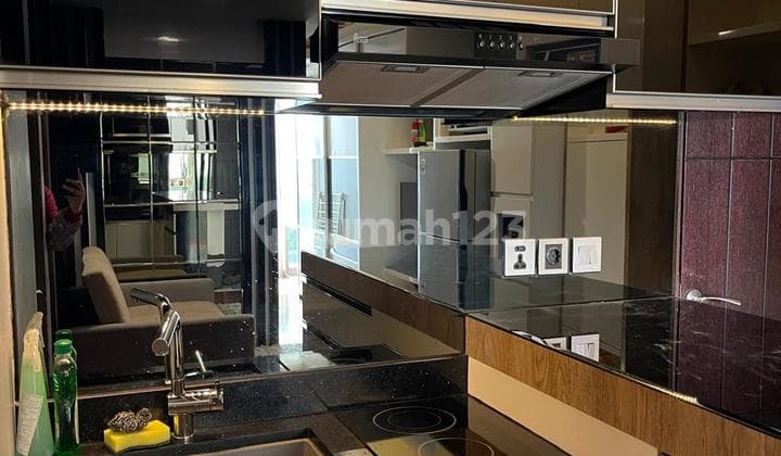 Dijual Apartemen La Grande Siap Huni Full Furnish, Berada Di Pusat Kota, Dekat Mall