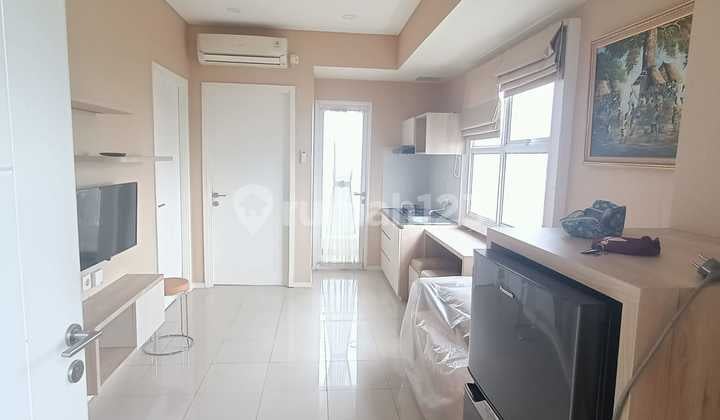 For Sale Parahyangan Residence Apartment Fully Furnished, Near Unpar, Plenty of Dining Options, Ideal for Students