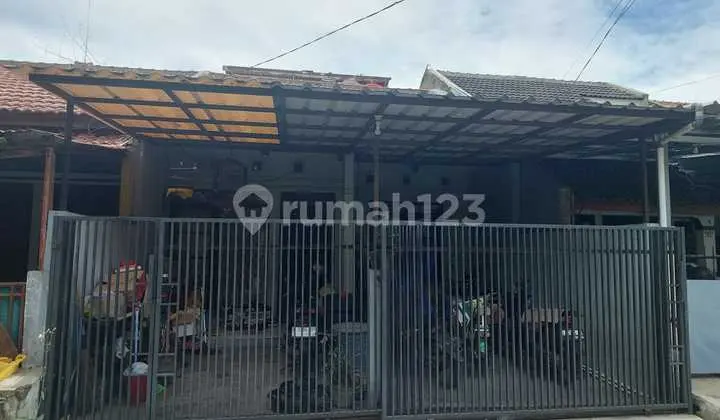 House for Sale in Taman Kopo Indah