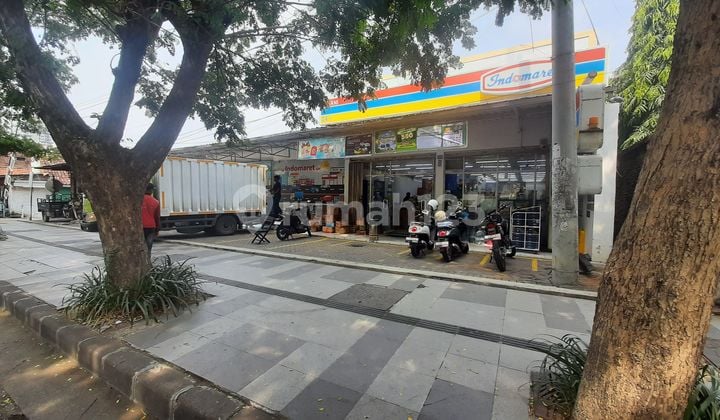 Raya A Yani Surabaya Pusat Komersial Area