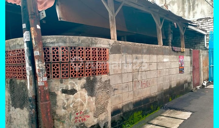 Chandra Rumah Tua Ukuran 8X10.9m di Tanjung Duren