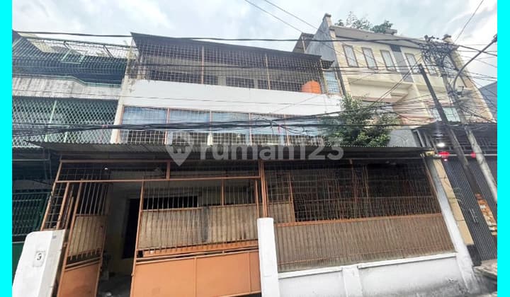 Chandra Rumah Ukuran 10.3X20m di Jelambar