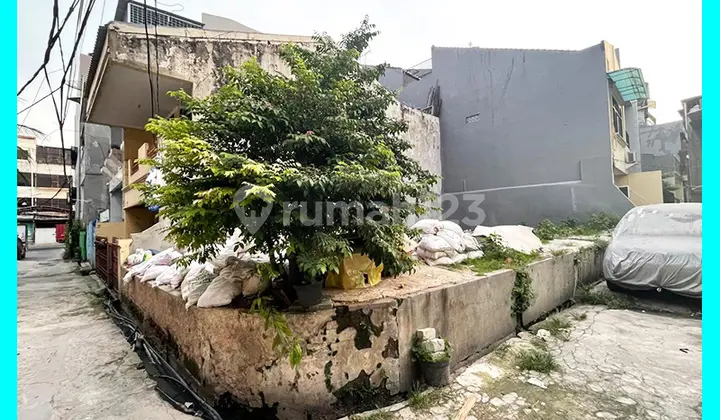 Chandra Tanah, land corner, land area 120 million in Jelambar.