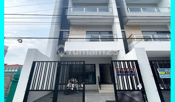 Chandra Rumah baru ukuran 4.3x20m hadap selatan di komplek kavling polri