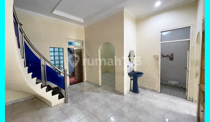 Chandra Disewa Rumah Ukuran 7X15m di Komplek Kavling Polri