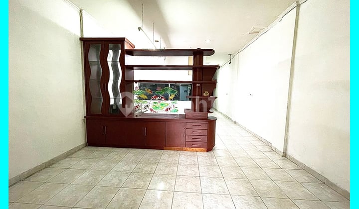 Chandra Rumah Ukuran 5X23m Bebas Banjir di Jelambar