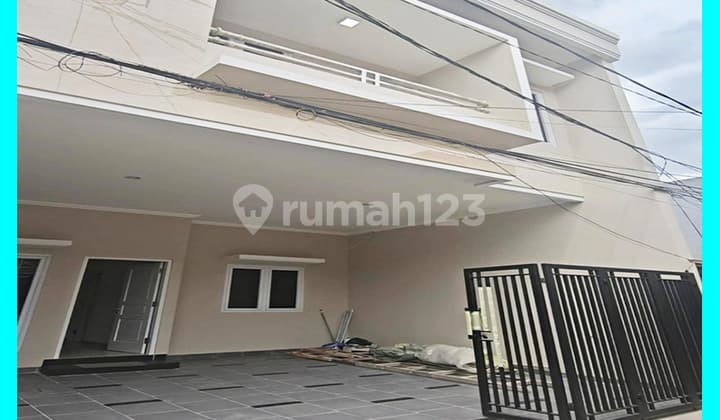 Chandra Rumah Baru Siap Huni 6X13 Lokasi Strategis di Tanjung Duren