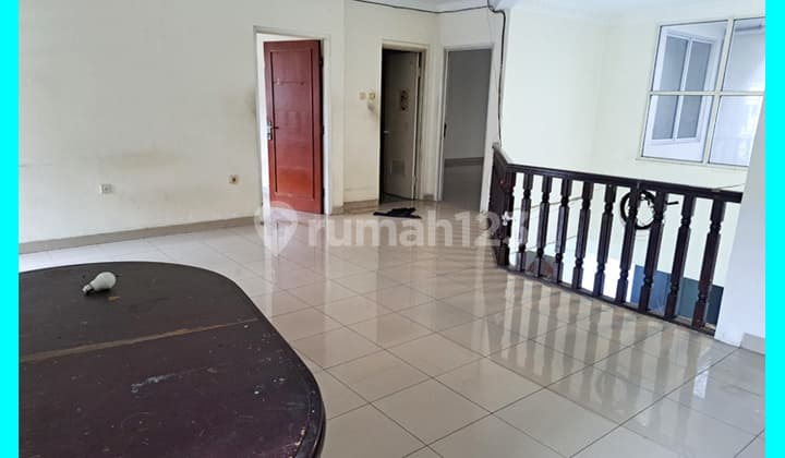 Chandra Rumah sewa ukuran 12x20m di komplek dutamas