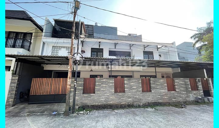 Chandra Rumah Ukuran 16X15m di Komplek Kavling Polri Jelambar