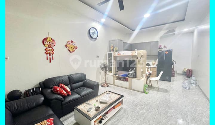 Chandra Rumah uk 4x15m lokasi bagus di jelambar