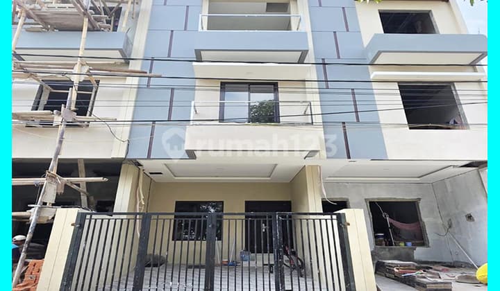 Chandra New House Size 4X13m Wide Road in Duri Kepa