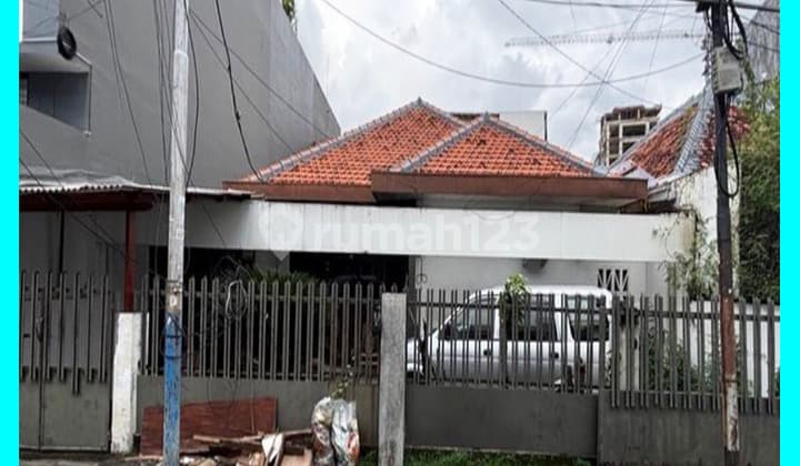 Chandra House Land Area 331M2 Great Location in Jelambar