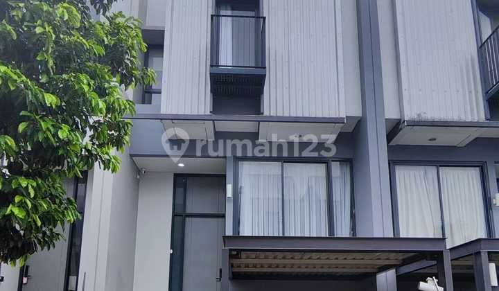 RUMAH FULL FURNISH DI BSD GREENWICH 3,5 LANTAI SIAP HUNI