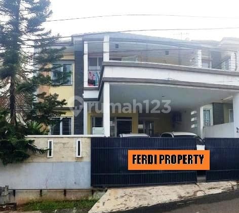 Rumah 2 Lantai Bagus SHM Bukit Golf Cibubur