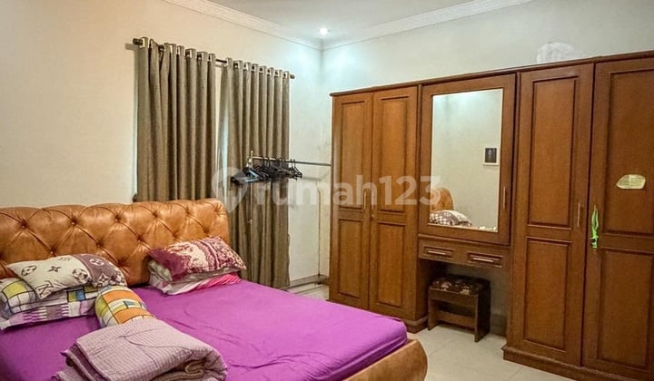 Rumah 2 Lantai Posisi Hoek Dalam Cluster Kota Wisata Cibubur