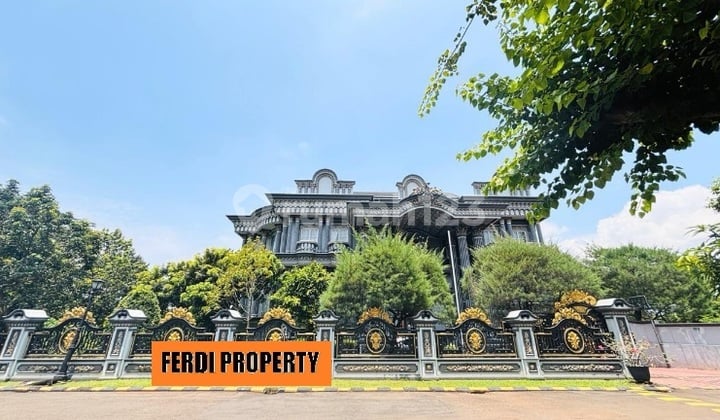 Rumah Mewah Posisi Hoek Cluster Depan Citra Gran Cibubur