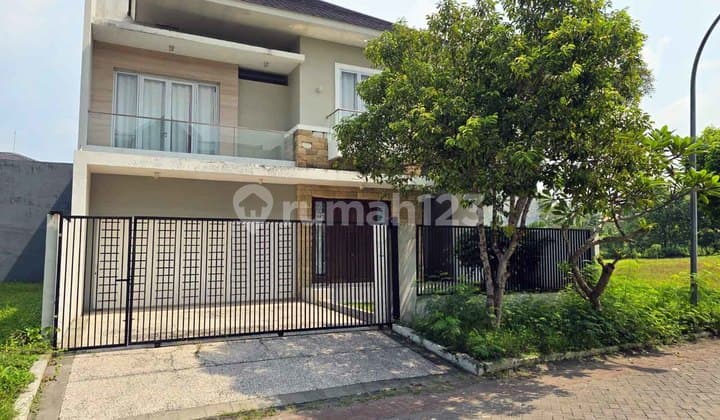 Rumah Baru Gress !!! di Citraland Somerset Bukit Golf Mediterania Surabaya Barat, 2 Lantai, Minimalis, Siap Huni