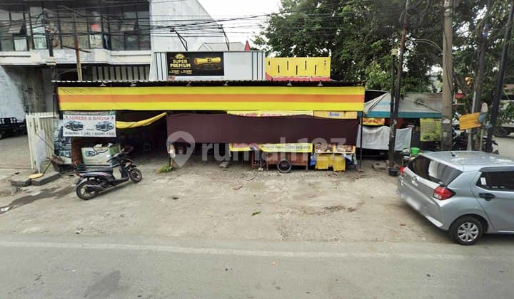 House in West Perak, North Surabaya, Very Strategic Location Suitable for Any Business, Zero Main Road.