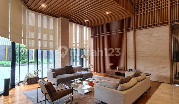 Yukata Suite Apartment in Alam Sutera, selling at a loss and fast.