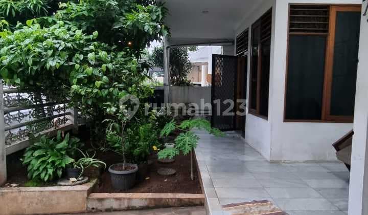 Dijual Rumah di Taman Kebon Jeruk Interkon Jakarta Barat