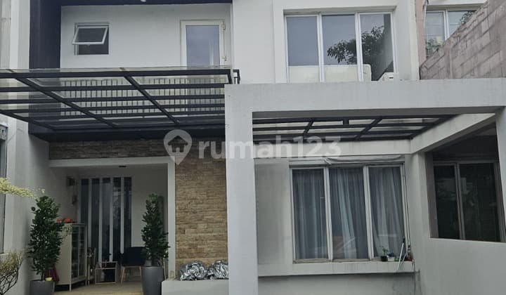 DIJUAL RUMAH SIAP HUNI Harga menarik lokasi GREEN PERMATA ULUJAMI Jakarta Selatan