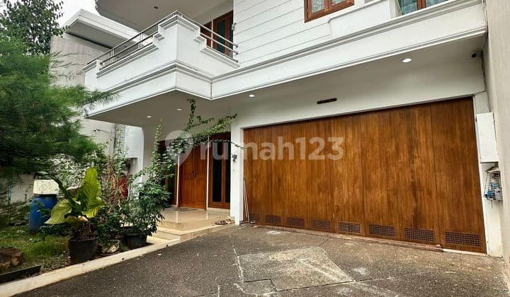 DIJUAL RUMAH MEWAH – INTERCON, JAKARTA BARAT Siap Huni – Lokasi Super Strategis