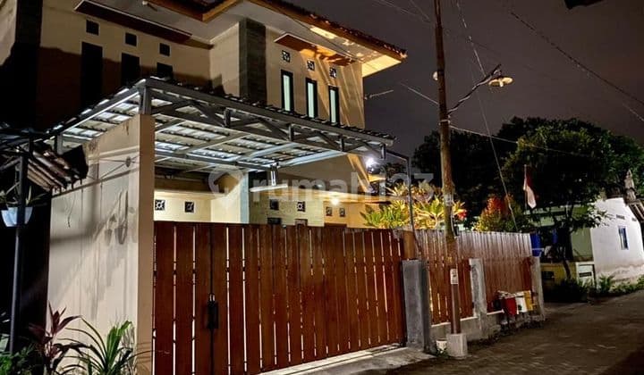 Rumah Cantik Barat kampus UTY Jombor