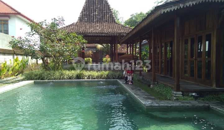 Rumah Etnik Joglo jalan Utama Tajem Maguwo