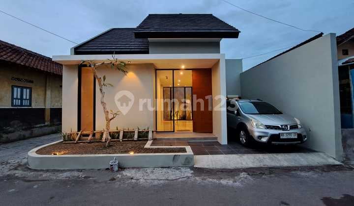 Rumah Baru 500jt an Pinggir Jalan Tirtomartani