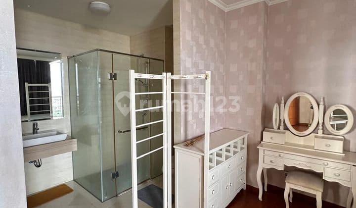 Dijual Apartemen Ancol Mansion 2 Kamar Tidur Bagus Furnished